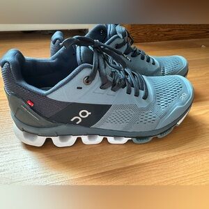 On Running Navy woman’s Cloudace Shoes